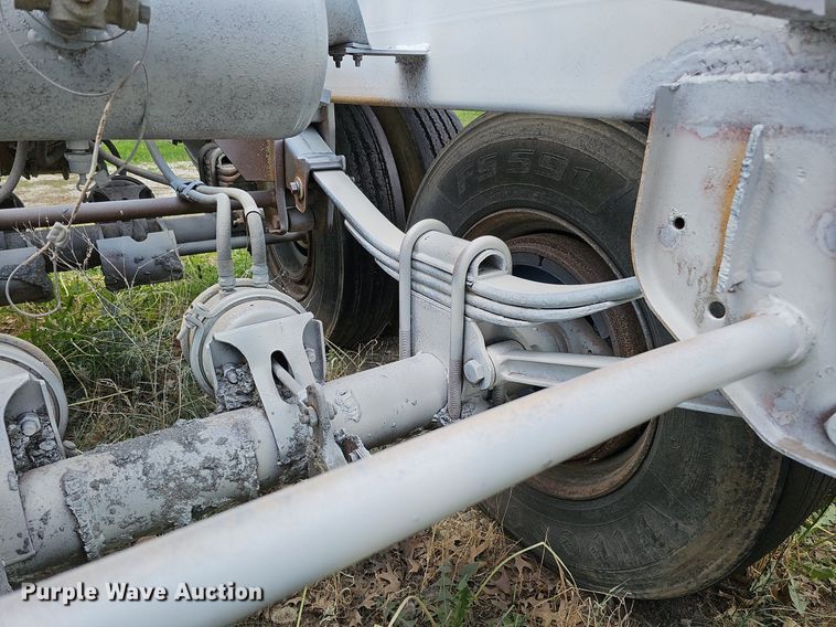 image for item DO4403 1996 R-way 4021  bottom dump trailer