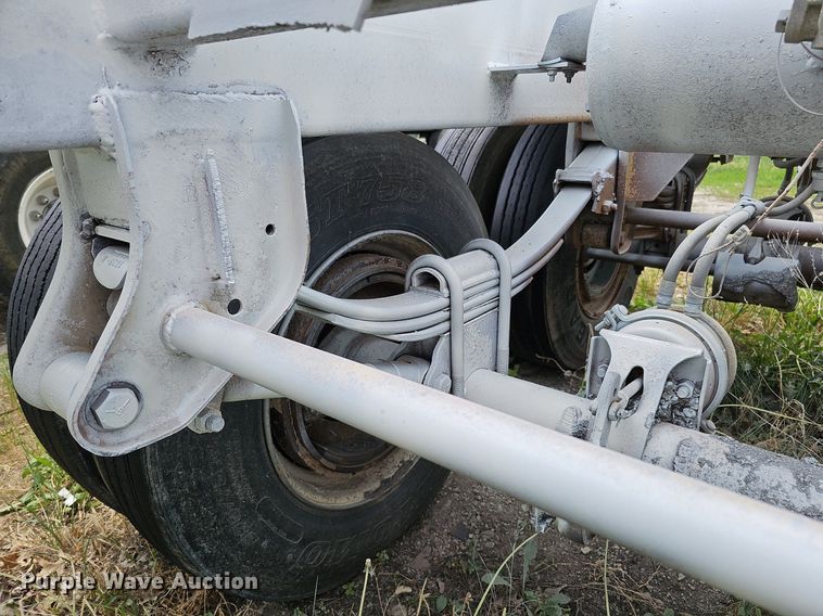 image for item DO4403 1996 R-way 4021  bottom dump trailer