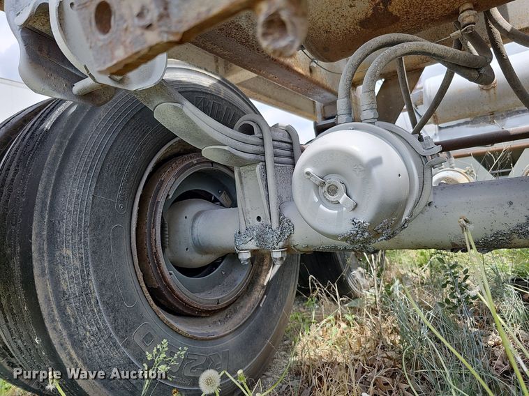 image for item DO4403 1996 R-way 4021  bottom dump trailer