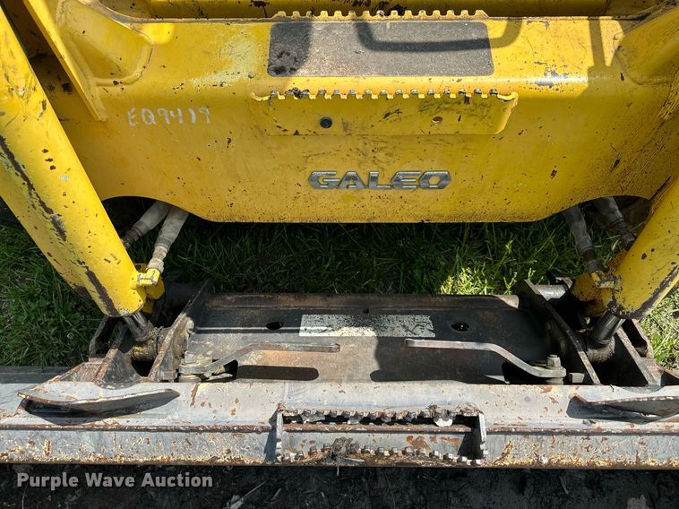 image for item DO4972 2004 Komatsu SK1020  skid steer loader