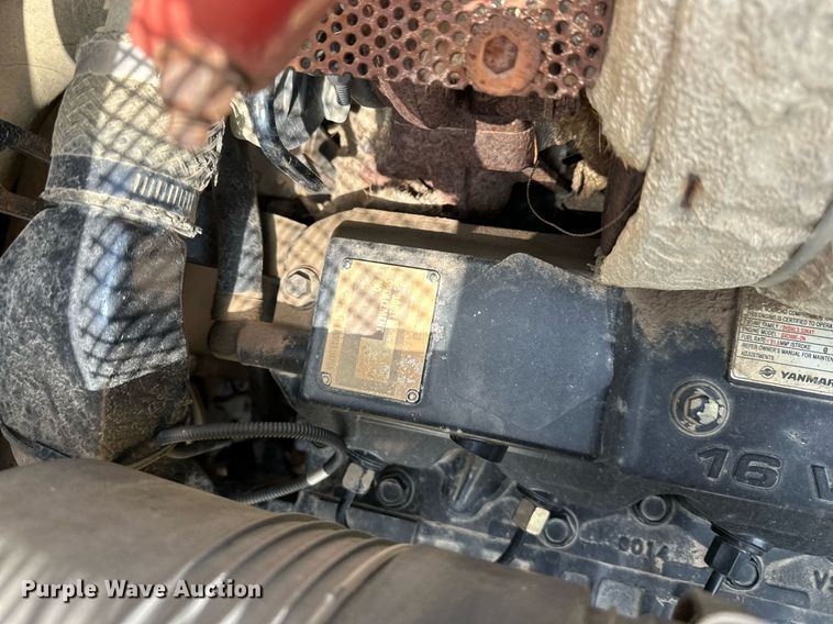 image for item DO4972 2004 Komatsu SK1020  skid steer loader