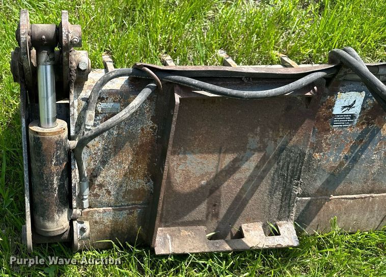 image for item DO4973 FFC  72" W 4-in-1 skid steer bucket