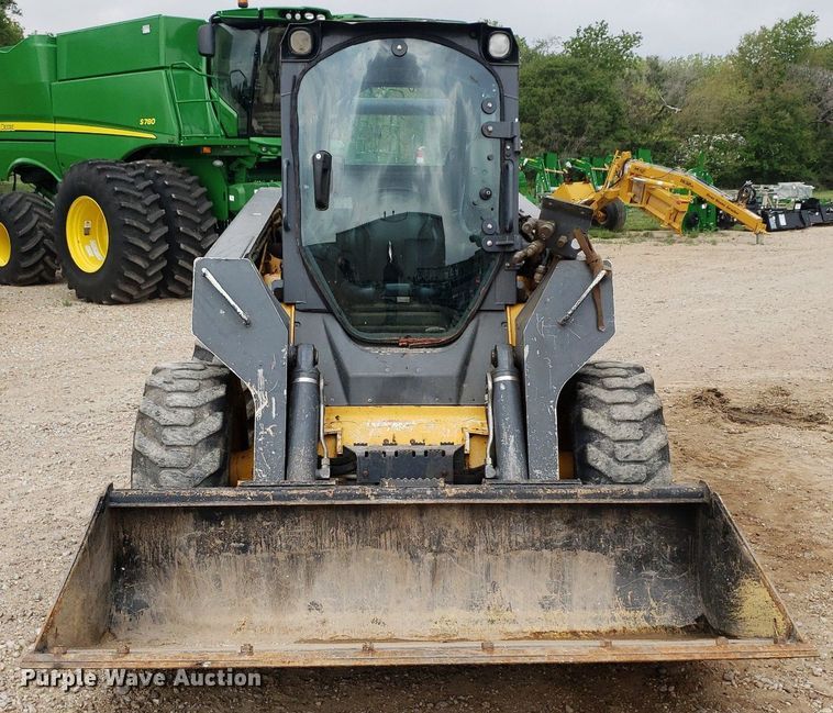 image for item DP7876 2012 John Deere 332D  skid steer loader