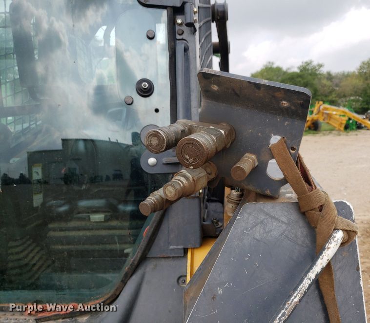 image for item DP7876 2012 John Deere 332D  skid steer loader