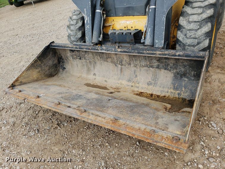 image for item DP7876 2012 John Deere 332D  skid steer loader
