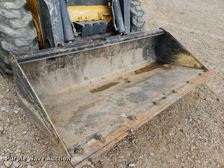 image for item DP7876 2012 John Deere 332D  skid steer loader