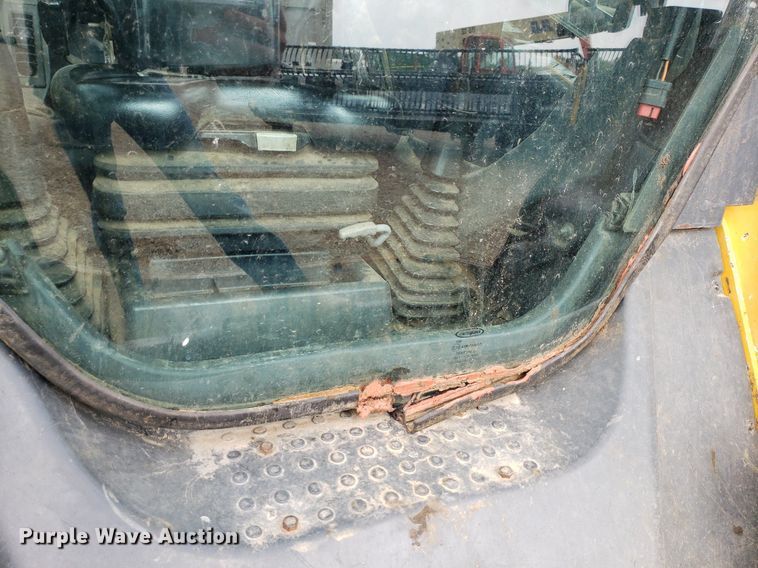 image for item DP7876 2012 John Deere 332D  skid steer loader