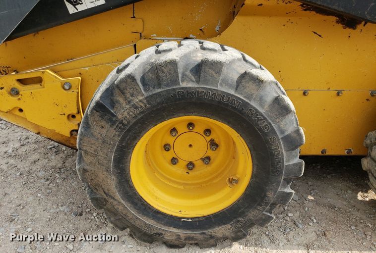 image for item DP7876 2012 John Deere 332D  skid steer loader