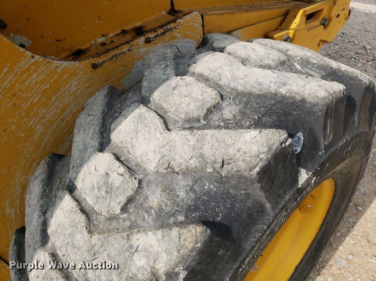 image for item DP7876 2012 John Deere 332D  skid steer loader