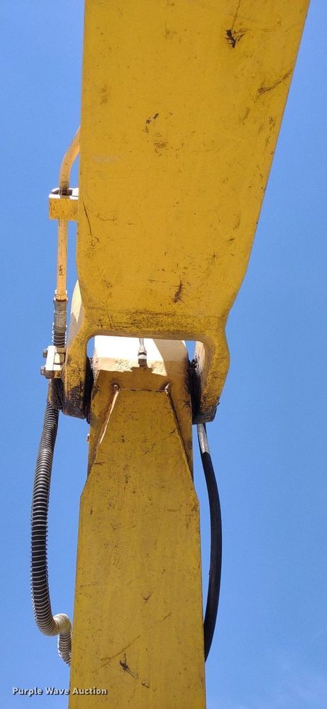 image for item DQ1709 2010 Komatsu PC138USLC-8  excavator