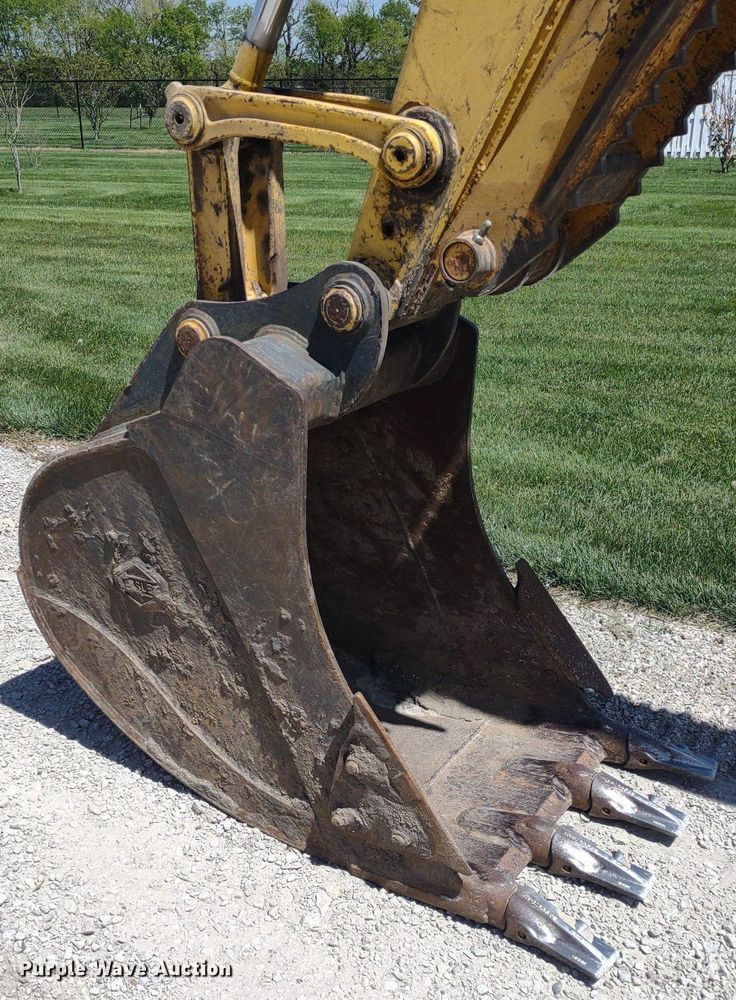 image for item DQ1709 2010 Komatsu PC138USLC-8  excavator