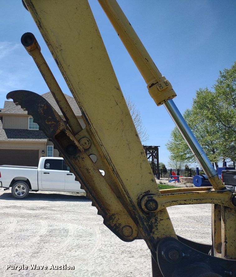 image for item DQ1709 2010 Komatsu PC138USLC-8  excavator