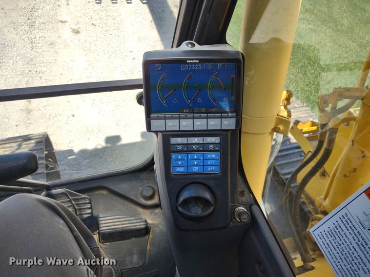 image for item DQ1709 2010 Komatsu PC138USLC-8  excavator