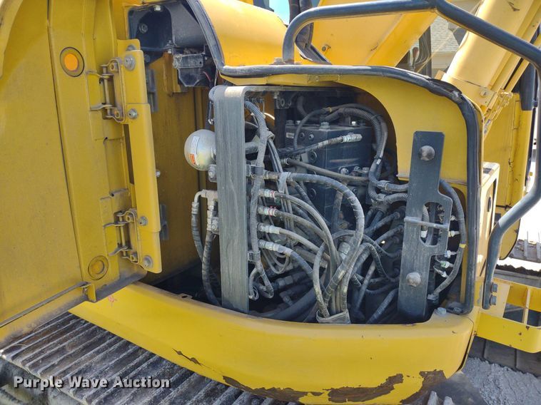 image for item DQ1709 2010 Komatsu PC138USLC-8  excavator