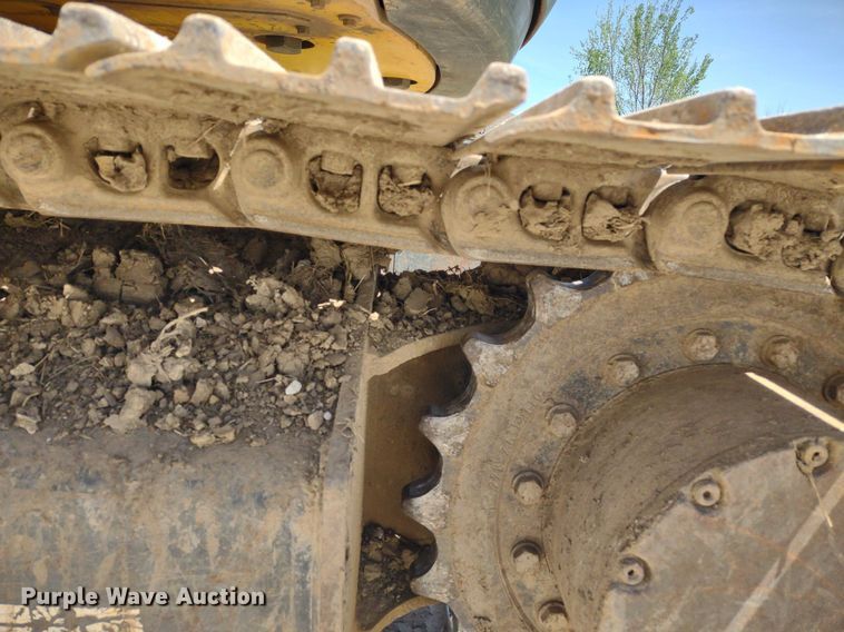 image for item DQ1709 2010 Komatsu PC138USLC-8  excavator