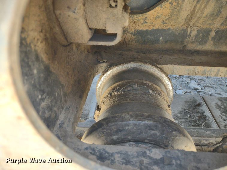 image for item DQ1709 2010 Komatsu PC138USLC-8  excavator