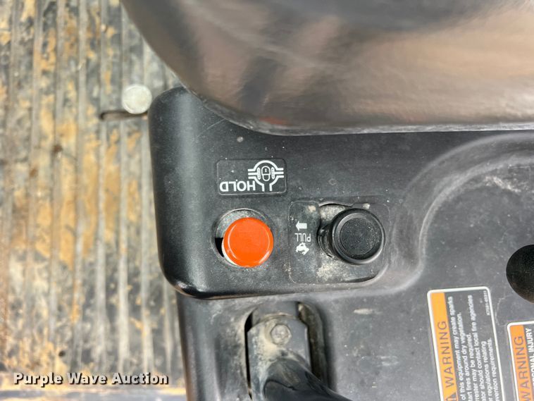 image for item DQ5777 2015 Kubota RTV-X1100C  utility vehicle