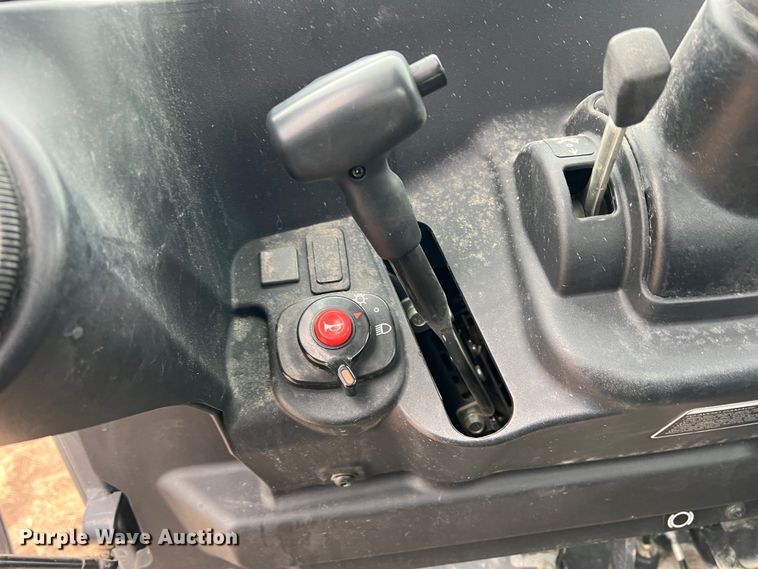 image for item DQ5777 2015 Kubota RTV-X1100C  utility vehicle