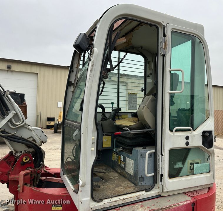 image for item DR5035 2007 Takeuchi TB153FR  mini excavator