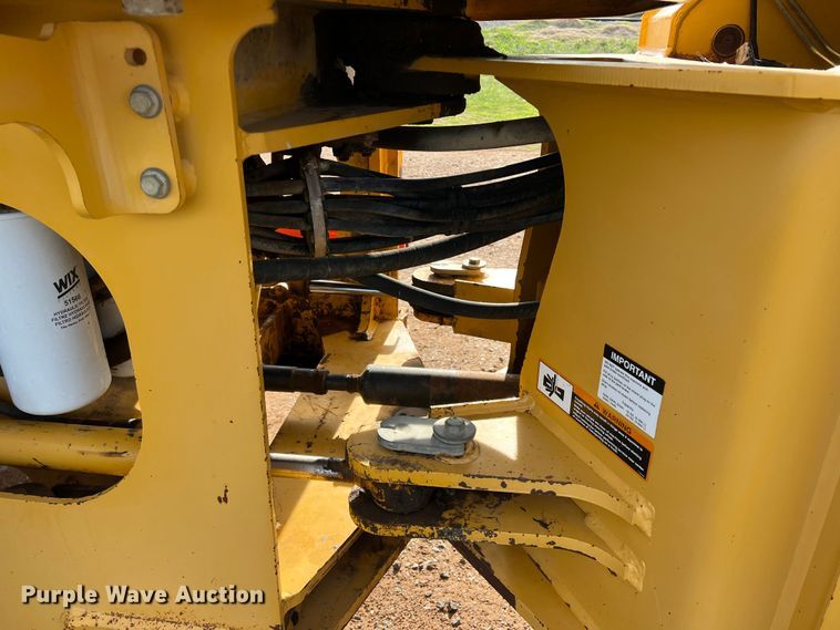 image for item DR5571 2001 John Deere 444H  high lift wheel loader