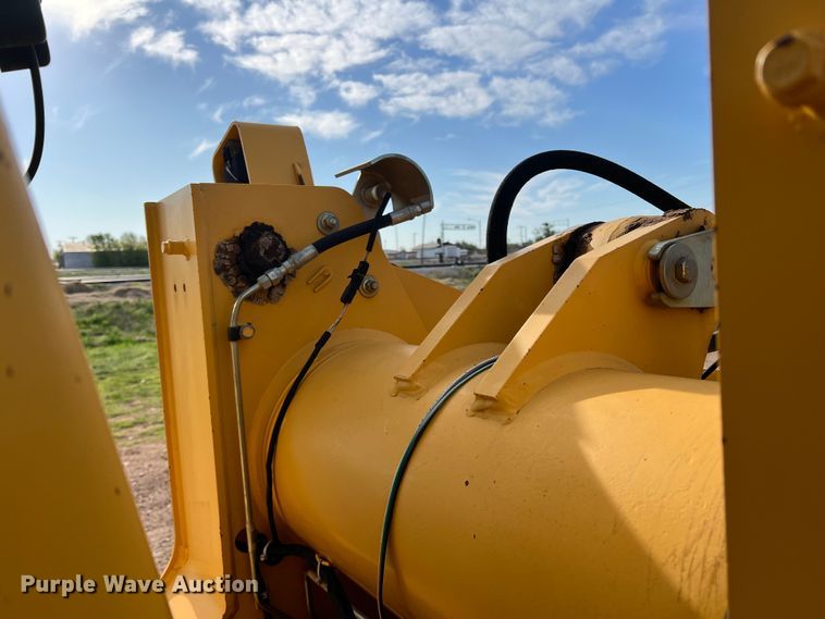 image for item DR5571 2001 John Deere 444H  high lift wheel loader