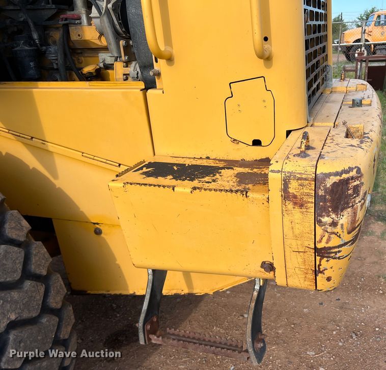 image for item DR5571 2001 John Deere 444H  high lift wheel loader