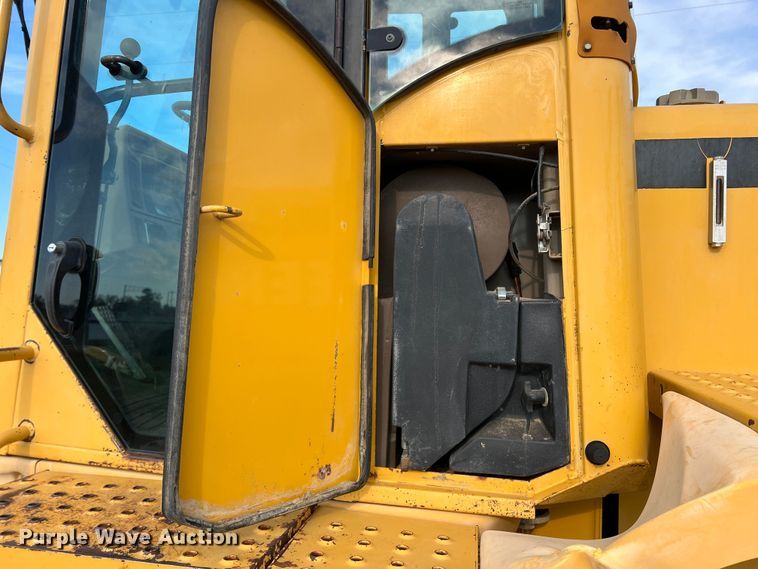 image for item DR5571 2001 John Deere 444H  high lift wheel loader