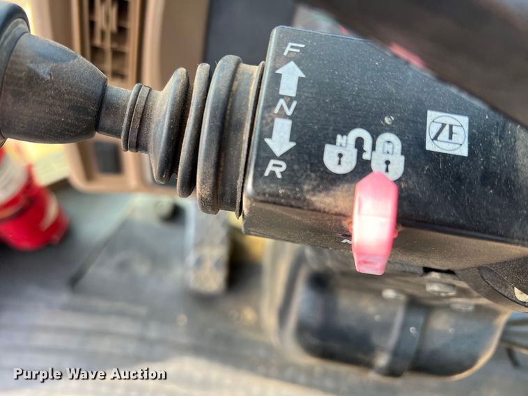 image for item DR5571 2001 John Deere 444H  high lift wheel loader