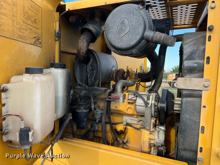 image for item DR5571 2001 John Deere 444H  high lift wheel loader