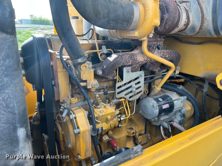 image for item DR5571 2001 John Deere 444H  high lift wheel loader