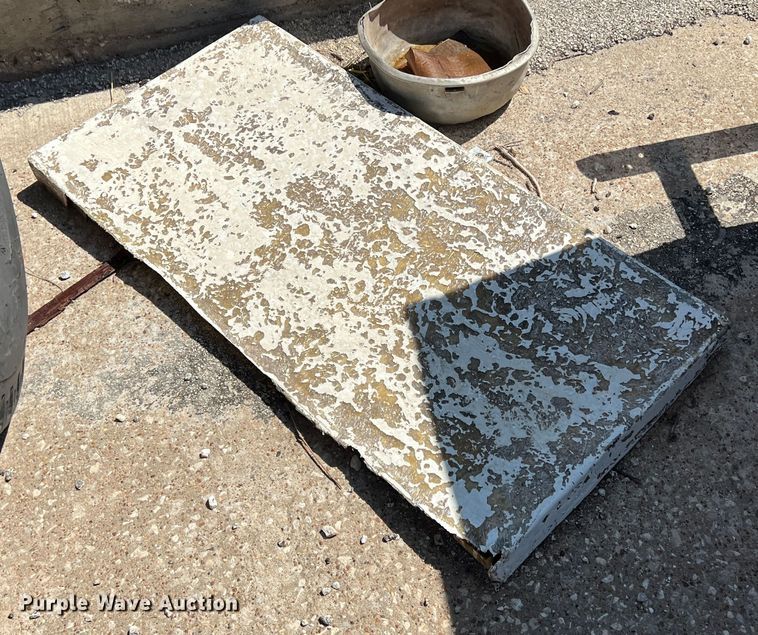 image for item DR5650 Shop built  kennel trailer