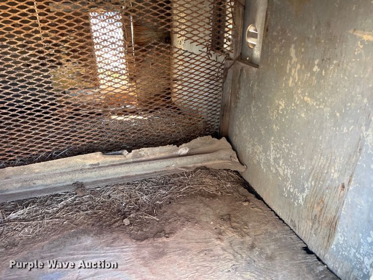 image for item DR5650 Shop built  kennel trailer