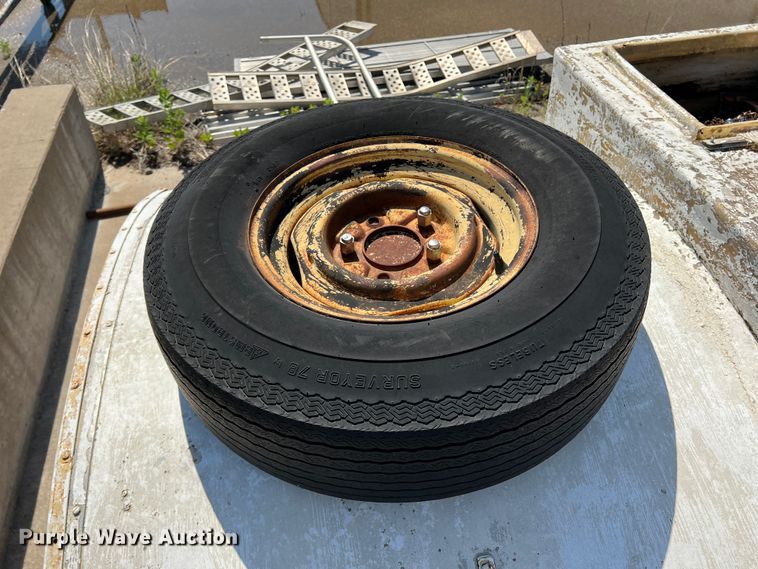 image for item DR5650 Shop built  kennel trailer