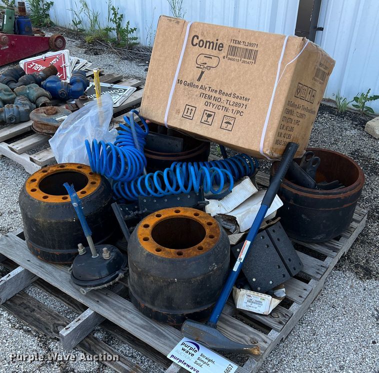 image for item DR5657 Truck tractor brake parts