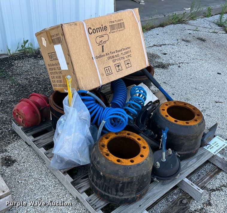 image for item DR5657 Truck tractor brake parts