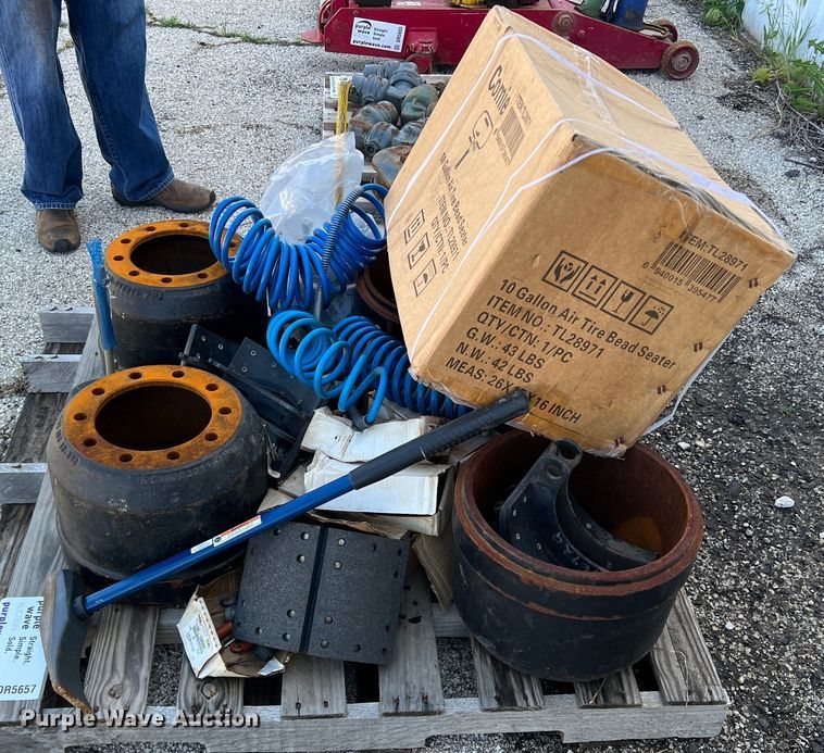 image for item DR5657 Truck tractor brake parts