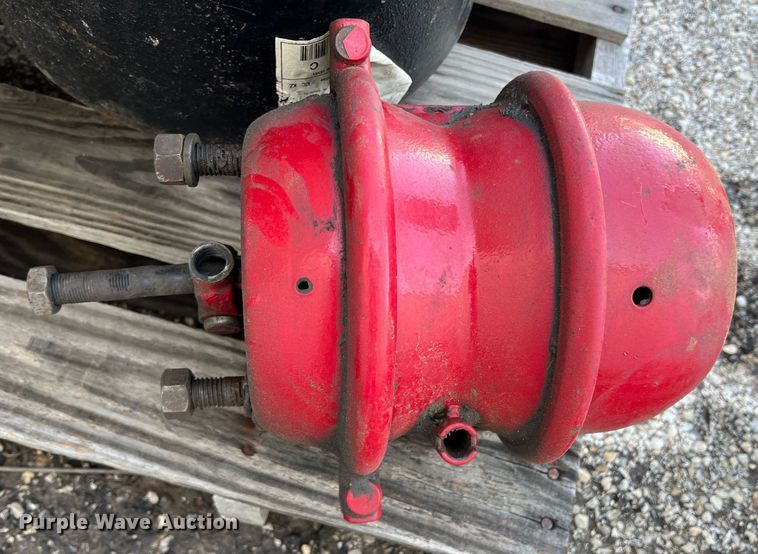 image for item DR5657 Truck tractor brake parts