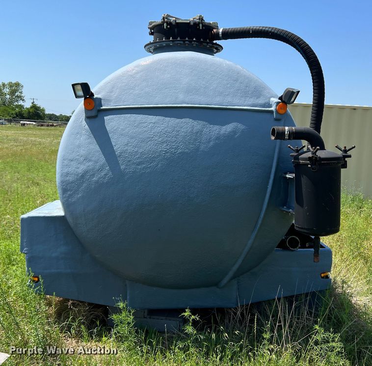 image for item DR5660 Glass King  vacuum tank bed