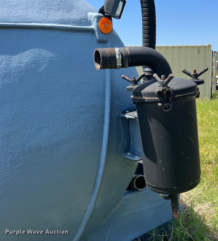 image for item DR5660 Glass King  vacuum tank bed