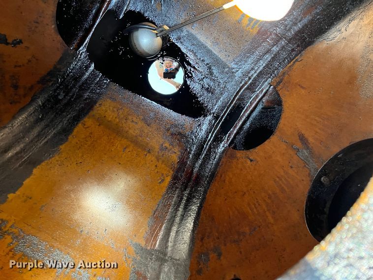 image for item DR5660 Glass King  vacuum tank bed