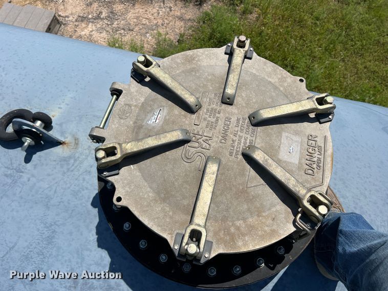 image for item DR5660 Glass King  vacuum tank bed