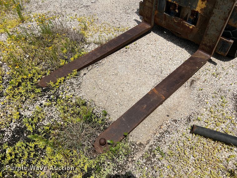 image for item DR5661 Caterpillar 494R  forklift