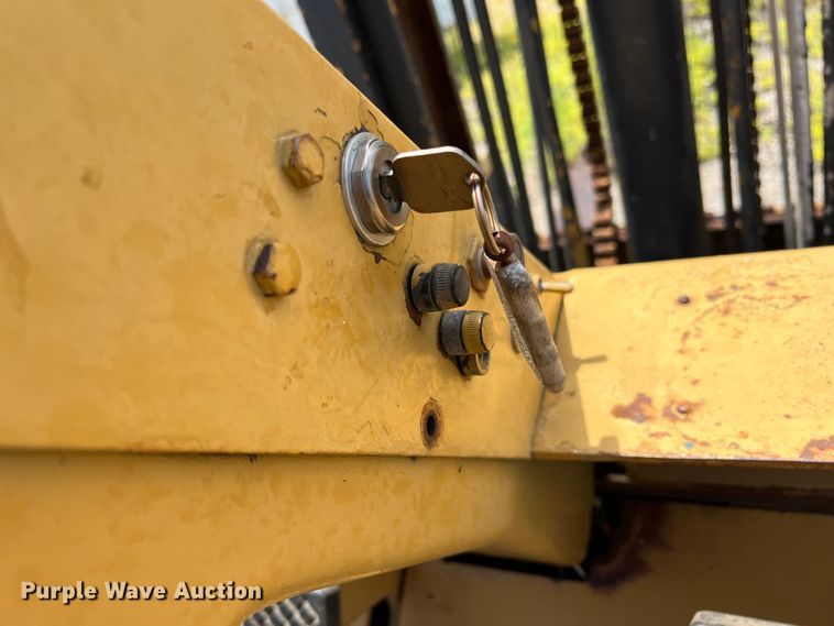 image for item DR5661 Caterpillar 494R  forklift