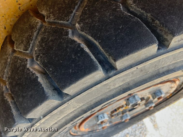 image for item DR5661 Caterpillar 494R  forklift