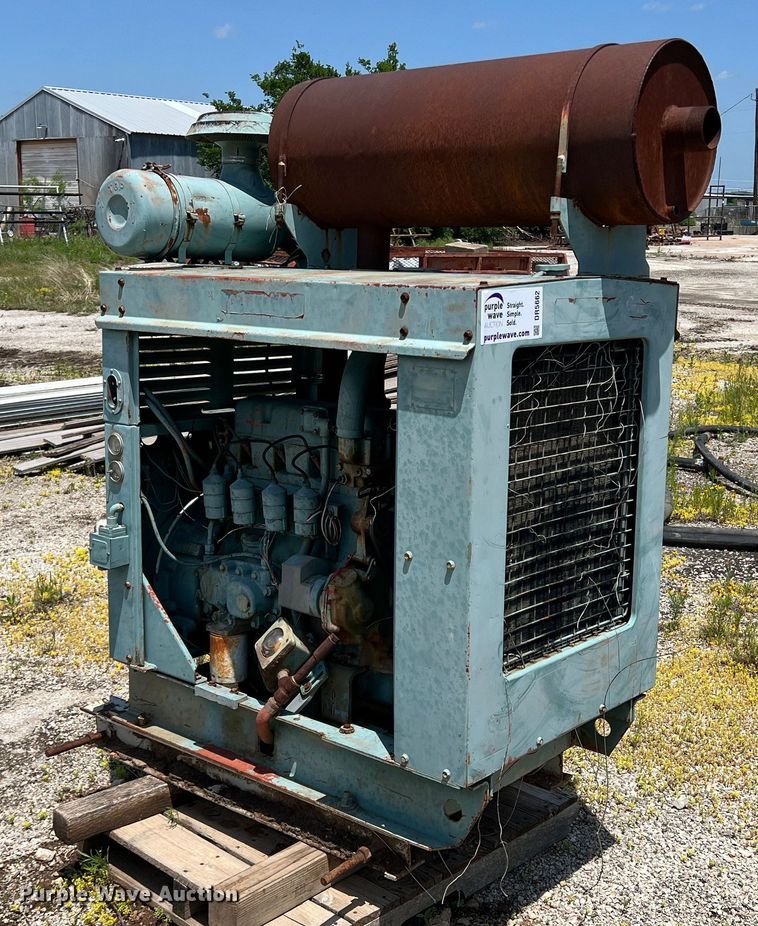 image for item DR5662 Waukesha  engine