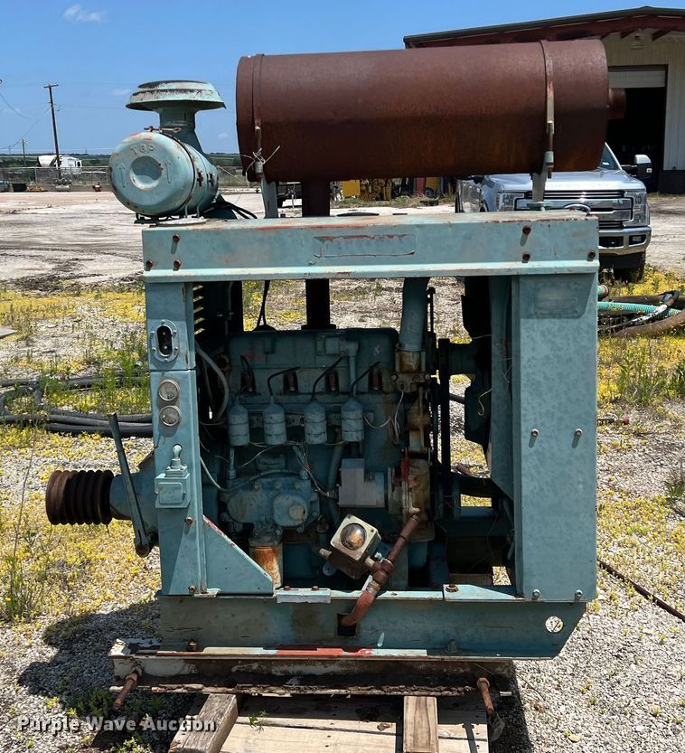 image for item DR5662 Waukesha  engine