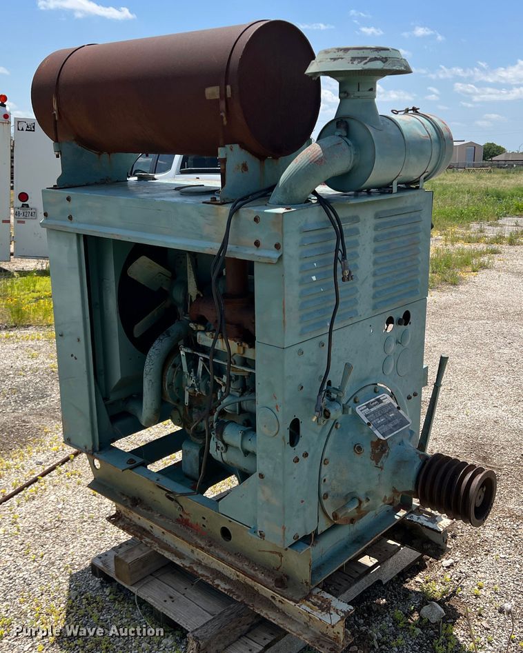 image for item DR5662 Waukesha  engine