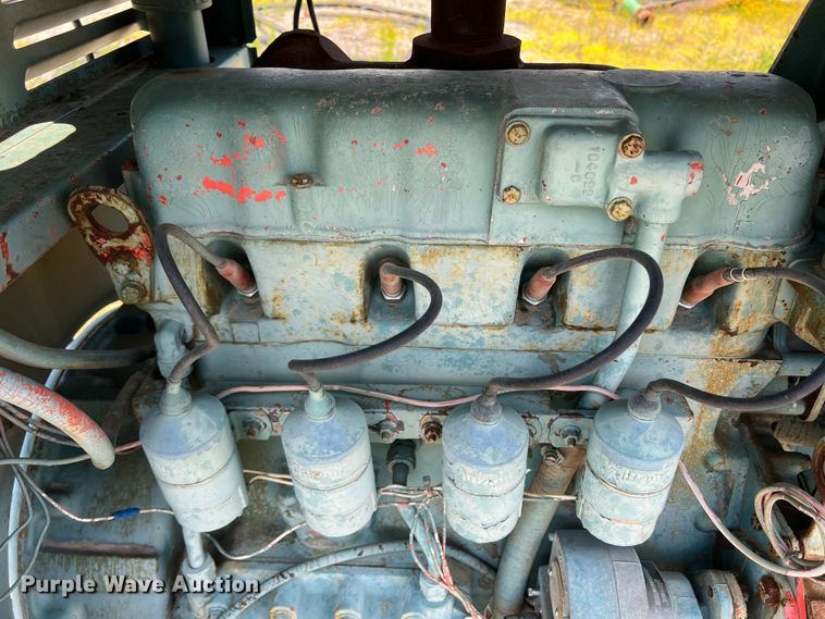 image for item DR5662 Waukesha  engine