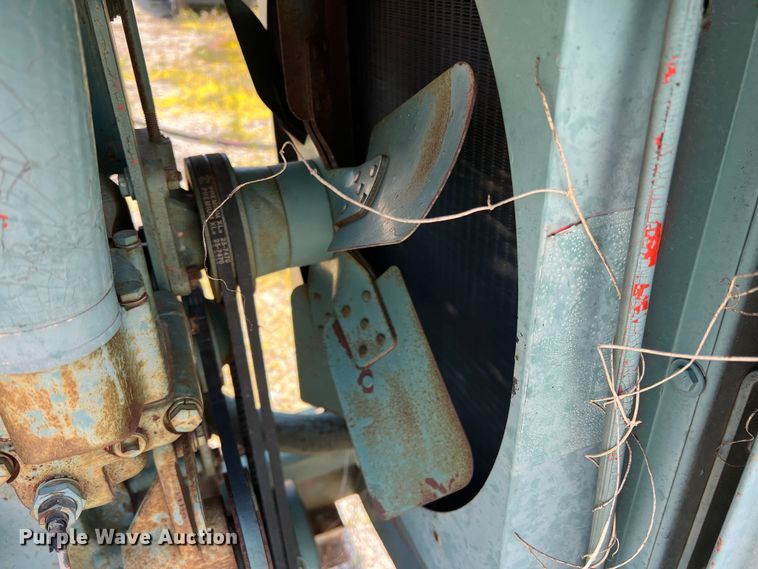 image for item DR5662 Waukesha  engine