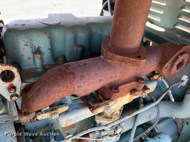 image for item DR5662 Waukesha  engine